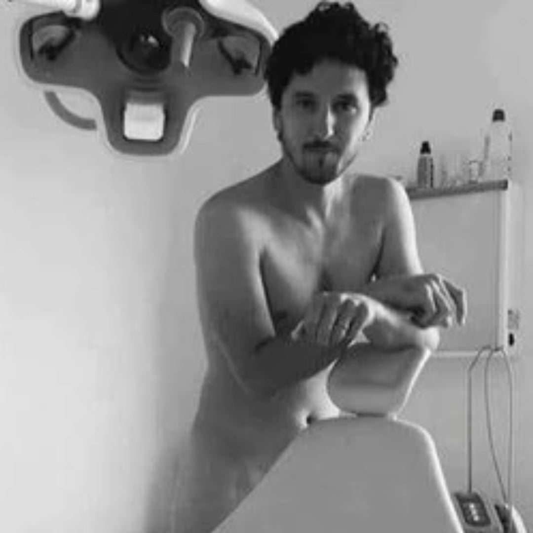 French Dentists Get Naked In Protest About Lack Of PPE Gear