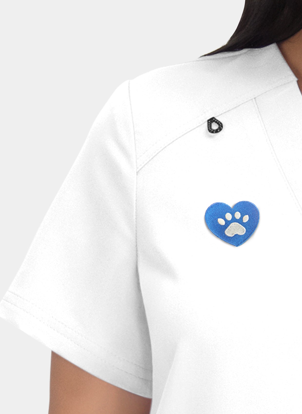 Hustle Heart White-embroidery-close-up