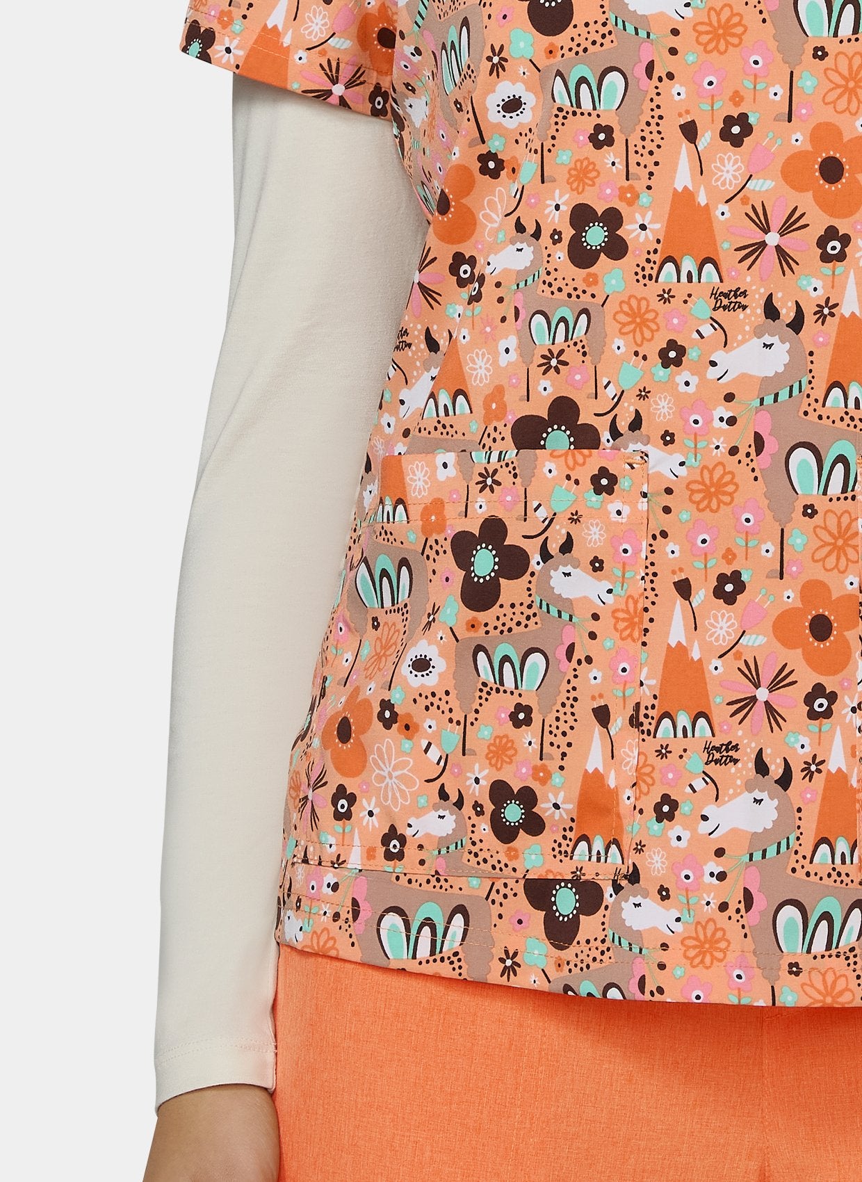 Womens Scrub Top Koi Basics Leslie - lovely lamas